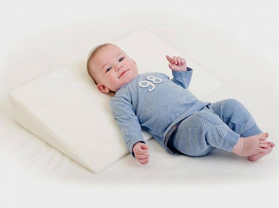Подушки для новорожденных. В чём их особенности. 